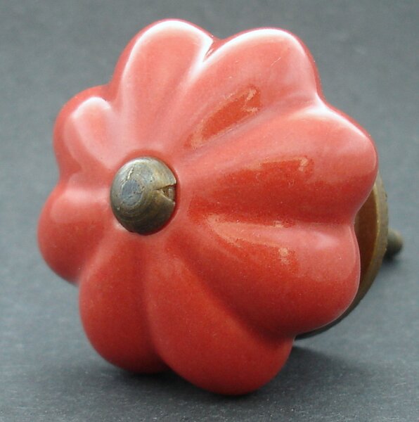 Keramická úchytka-Červený květ větší Barva kovu: antik tmavá