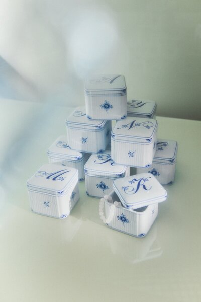 Porcelánová mini dóza Bonbonniere Alphabet – M