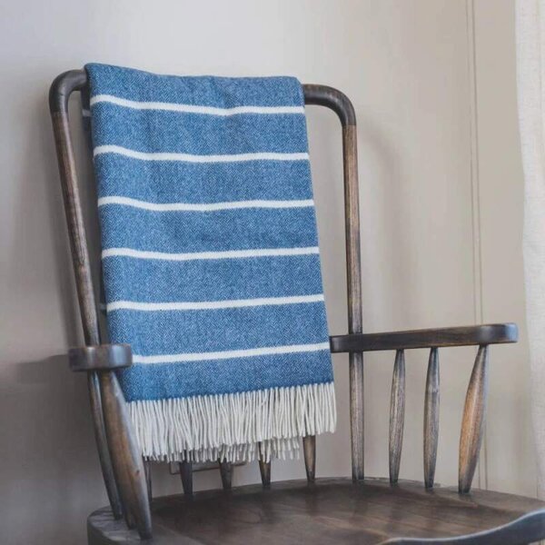 Deka z Merino jehněčí vlny Denim White Horizontal Stripe 200 x 150 cm John Hanly