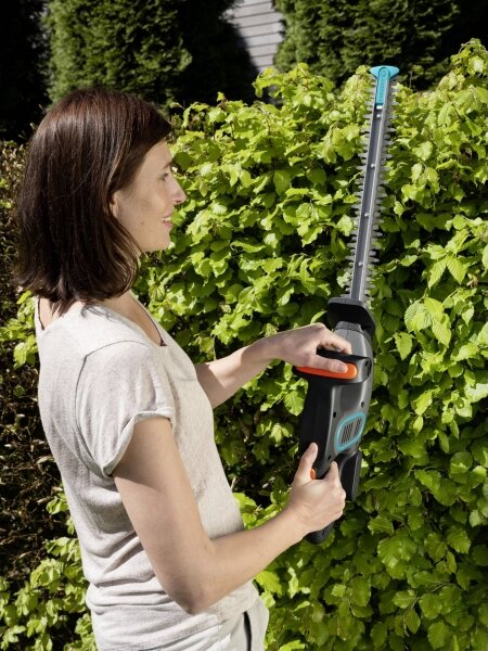 Gardena - Akumulátorové nůžky na živý plot EASYCUT 14,4V 2000 mAh
