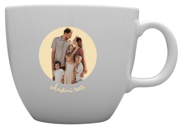 Personalizovaný MEGA XXL keramický hrnek 1 000 ml s výřezem fotky na podkladu