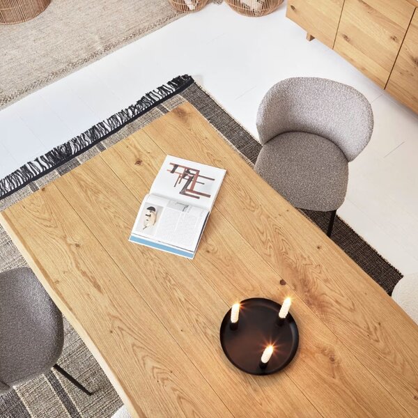Dubový jídelní stůl Kave Home Lotty 220 x 100 cm se skleněnou podnoží