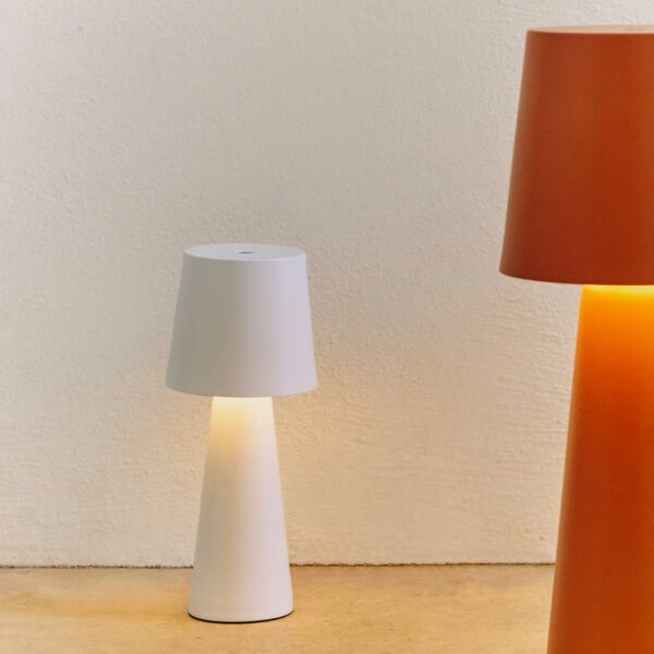 Kave Home Bílá kovová zahradní stolní LED lampa Arenys S