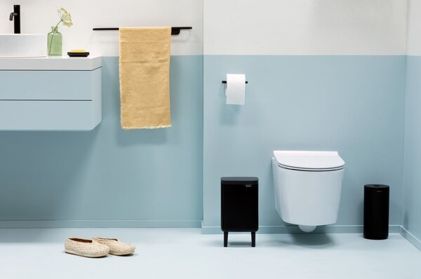 Matně černý ocelový odpadkový koš 4 l Bo Hi – Brabantia