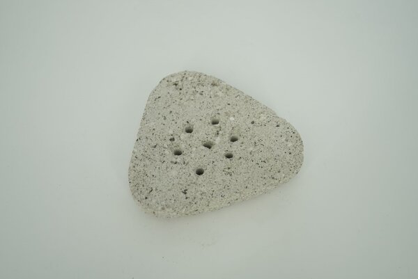 Pinatubo natural Mýdlenka z pemzy Trojúhelník