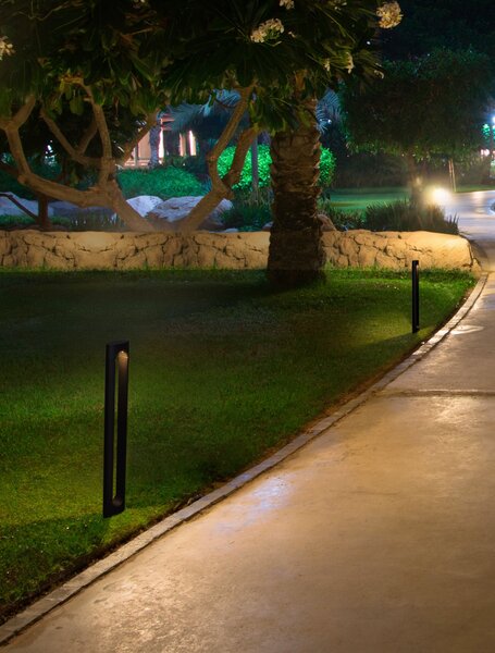 Vonkajšia stojaca lampa Dira pieskovo čierna 6 W – Černá