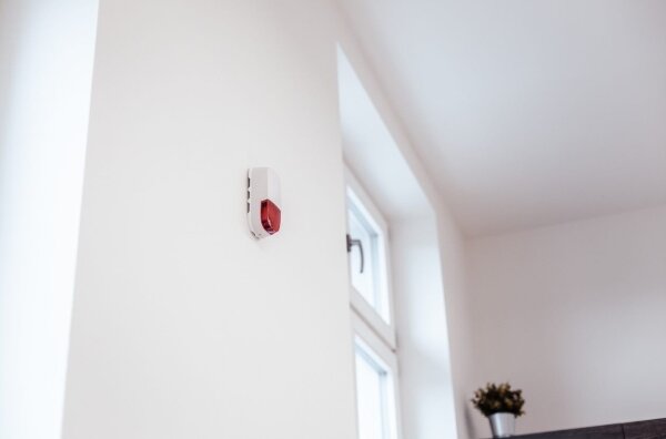 Immax NEO 07504L - Chytrá siréna SMART 5V/95dB ZigBee 3.0 IP65 Tuya