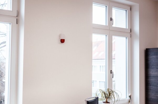 Immax NEO 07504L - Chytrá siréna SMART 5V/95dB ZigBee 3.0 IP65 Tuya
