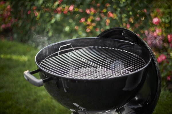 Weber Gril Classic Kettle, 47 cm - černý