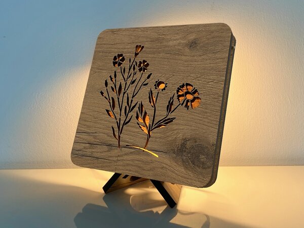 "Hvozdík" lampa 19x19cm provedení povrchu: dub