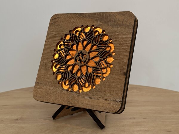 "Mandala Aum" lampa 19x19cm provedení povrchu: dub