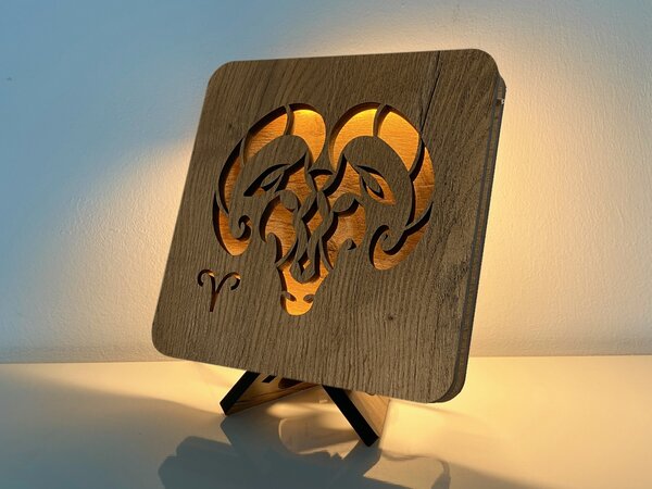 Znamení "Beran" lampa 19x19cm provedení povrchu: dub