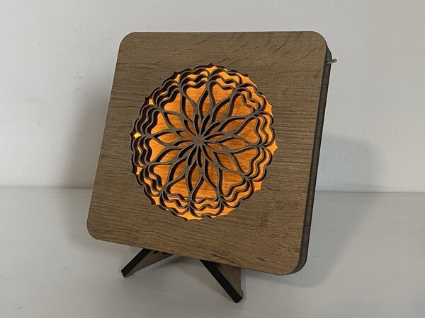 "Mandala srdce" lampa 19x19cm provedení povrchu: dub