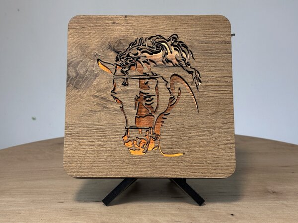 "Hlava koníka" lampa 19x19cm provedení povrchu: dub