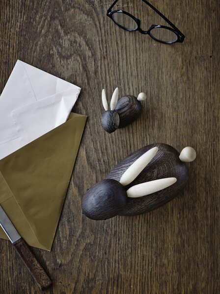 Dřevěný králíček Rabbit Smoked Oak Small Lucie Kaas