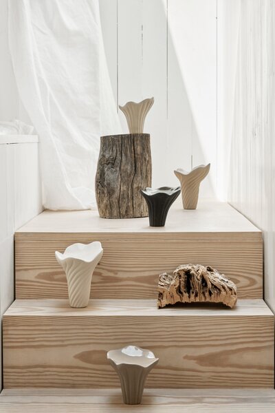 Soška Fungi Sculpture Black 12 cm COOEE Design