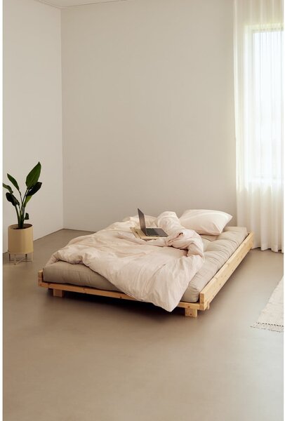Hnědá dvoulůžková postel z borovicového dřeva s roštem 140x200 cm Social – Karup Design