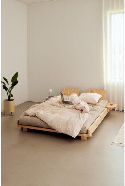 Hnědá dvoulůžková postel z borovicového dřeva s roštem 160x200 cm Social – Karup Design