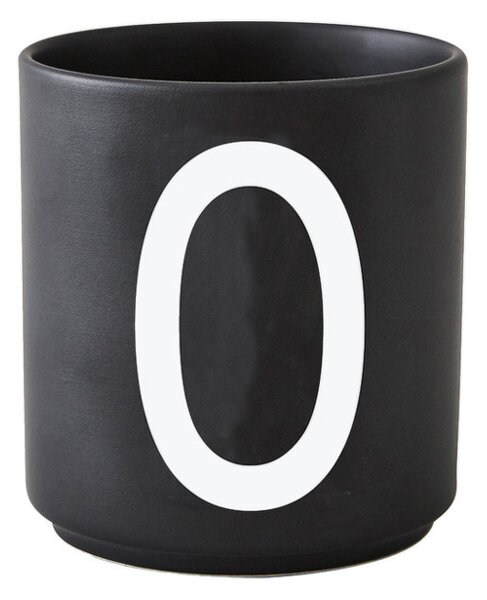 Černý porcelánový hrnek Letter O Design Letters