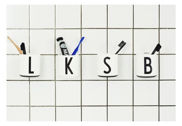 Porcelánový hrnek Letter Q Design Letters