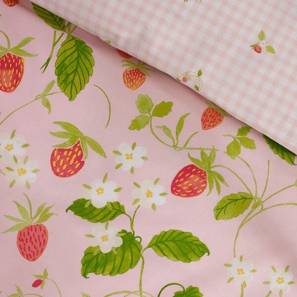 Růžové povlečení na jednolůžko 135x200 cm Strawberry Frills – Catherine Lansfield