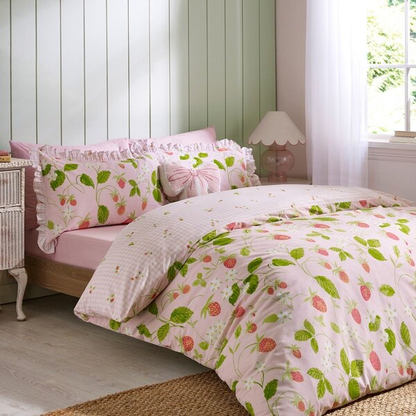 Růžové povlečení na jednolůžko 135x200 cm Strawberry Frills – Catherine Lansfield
