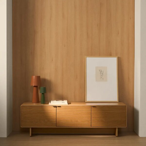 Kave Home Dubový TV stolek Norlen 150 x 40 cm
