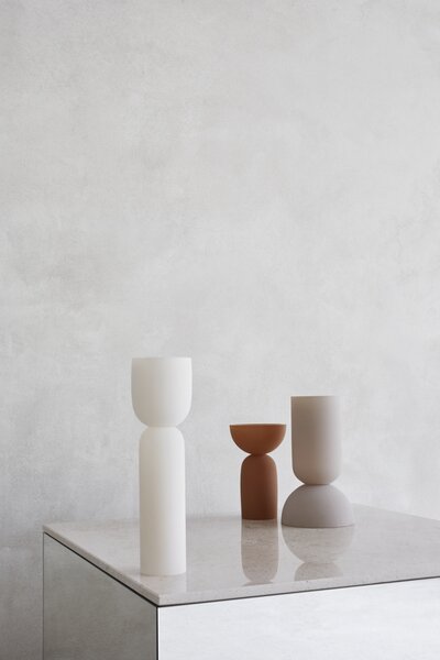Skleněná váza Dual Vase Cream 27,8 cm Kristina Dam Studio