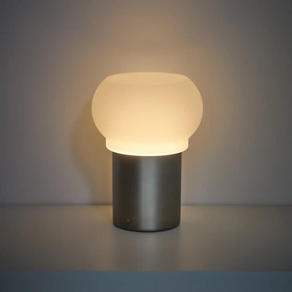 Kave Home Stříbrná kovová stolní LED lampa Leruna 27 cm