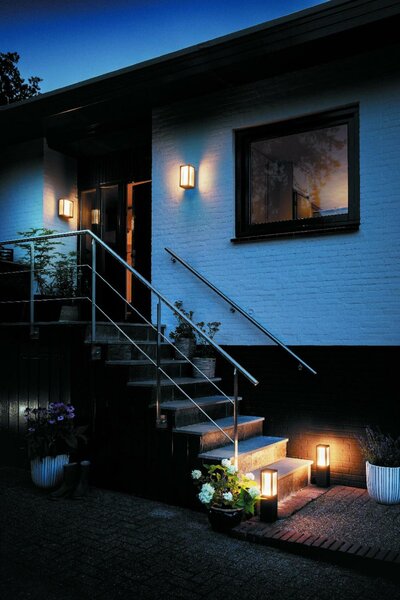 PHILIPS HUE Hue LED White and Color Ambiance Venkovní nástěnné svítidlo Philips Impress 17429/30/P7 černé 2200K-6500K RGB