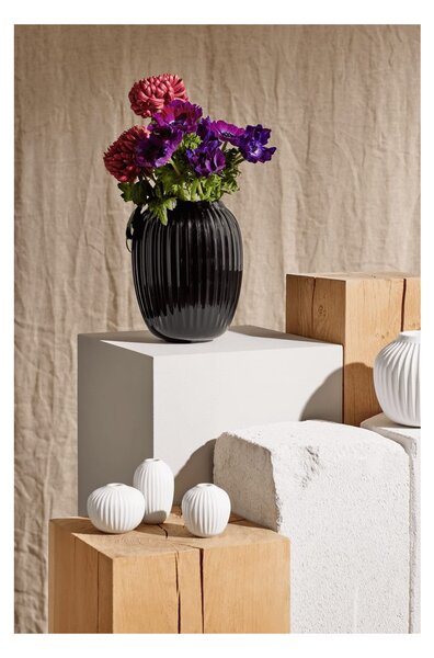 Váza Hammershoi Black 21 cm Kähler