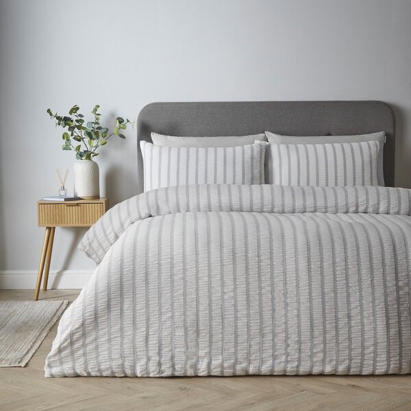Šedé povlečení na jednolůžko 135x200 cm So Soft Seersucker Stripe – Catherine Lansfield