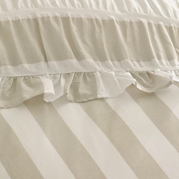 Béžové povlečení na jednolůžko 135x200 cm Seersucker Frill Stripe – Catherine Lansfield