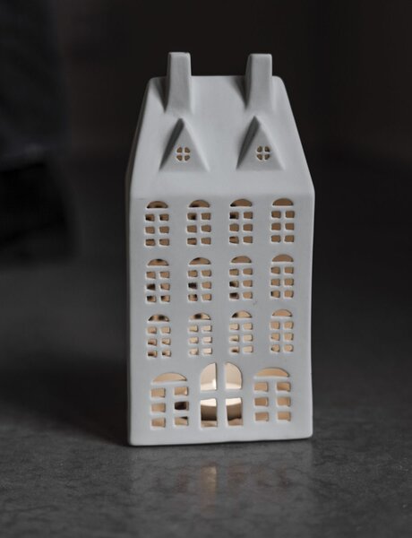 Keramický svícen domeček Storstaden nr 3 White Storefactory Scandinavia