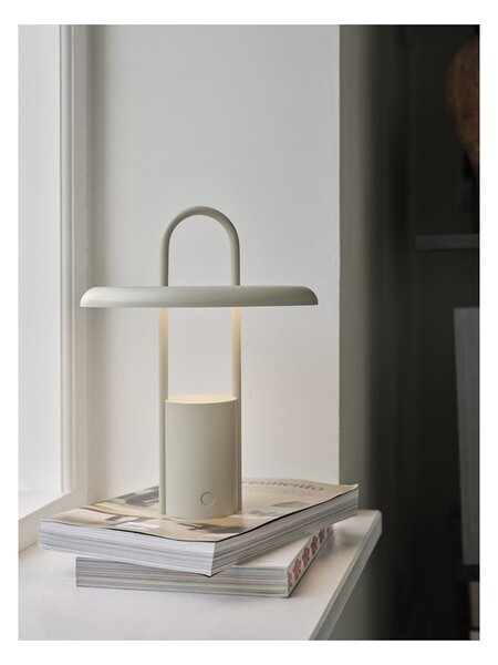 Přenosná LED lampa Pier Sand 25 cm Stelton