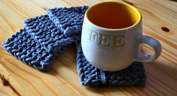 Pletené prostírání podšálek 10x10cm Barva: Stříbrná