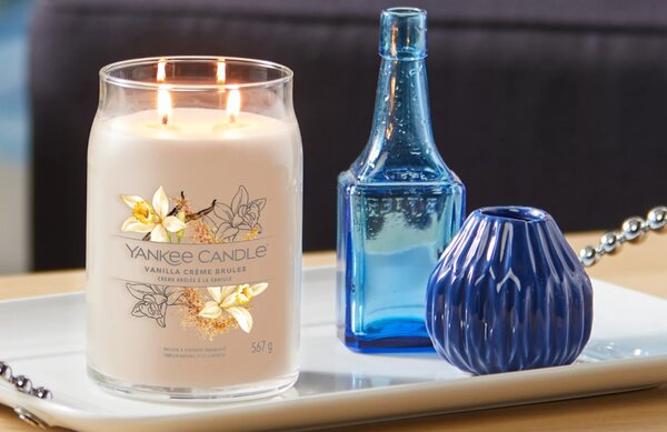 Velká vonná svíčka Yankee Candle Vanilla Crème Brûlée Signature