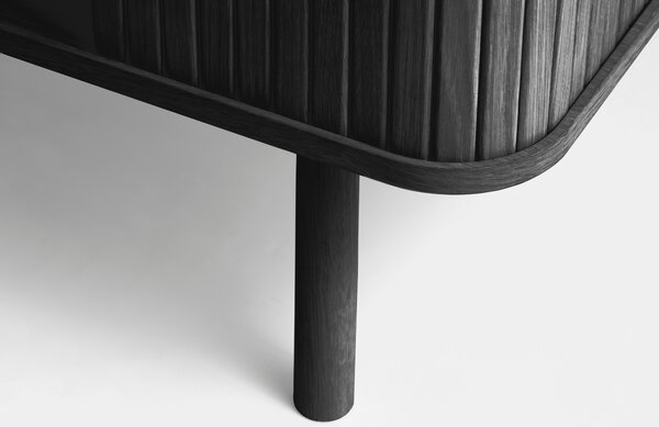 Unique Furniture Černá dubová komoda Cavo 160 x 45 cm