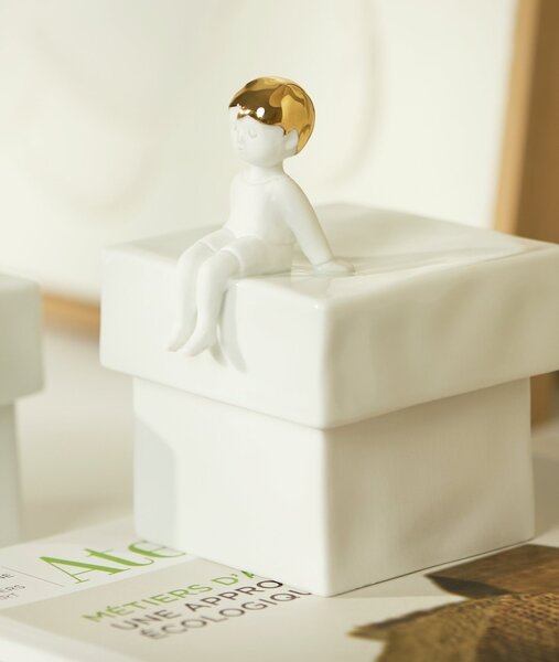 Porcelánová úložná dóza Boy