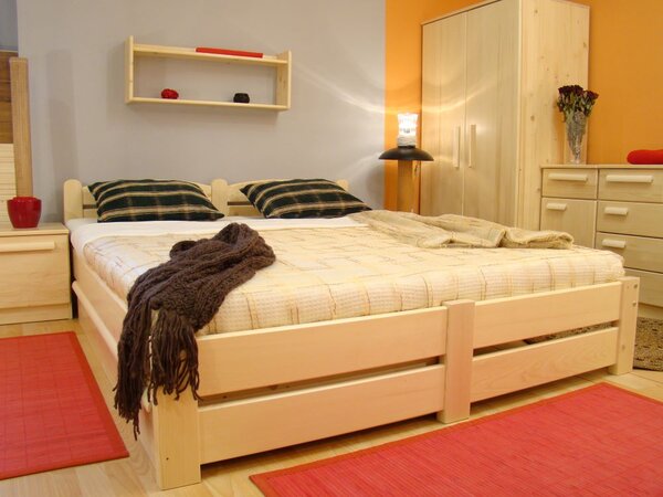 Dřevěné dvoulůžko z masivu RADKA NR manželská postel (stylové dvojlůžko masiv RADKA NR do ložnice)