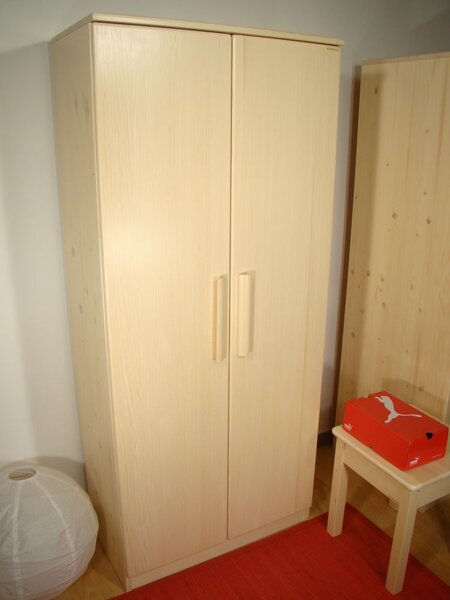 Dřevěná policová skříň z masivu MARA 170x75x40 (skříň masiv policová MARA 170)