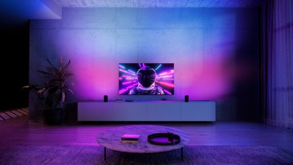 8720169385931 Philips Hue White and color Gradient Play Wall Washer stolové svítidlo 20W/1035lm 2000-6500K+RGB bílá 2-set + PSU + plug