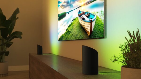 8720169339712 Philips Hue White and color Gradient Play Wall Washer stolové svítidlo 20W/1035lm 2000-6500K+RGB černá + PSU + plug