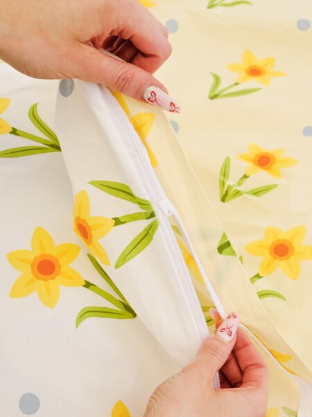 MK Lůžkoviny Bavlněný povlak na polštář Renforcé 40 x 40 cm - Narcis bíložluté