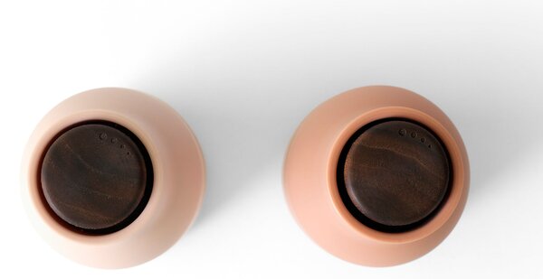 AUDO COPENHAGEN Mlýnky na sůl a pepř Bottle, Nudes, Walnut Lid, set 2ks