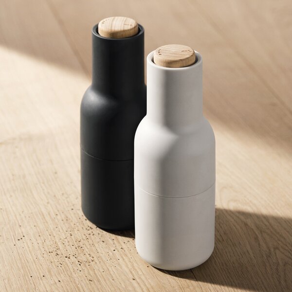 AUDO COPENHAGEN Mlýnky na sůl a pepř Bottle, Ash / Carbon, set 2ks