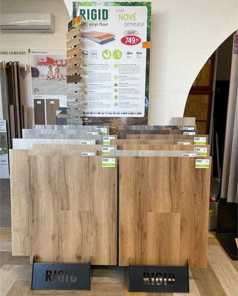 Rigid Vinyl Floor LVT Dub selský 4,459 m2