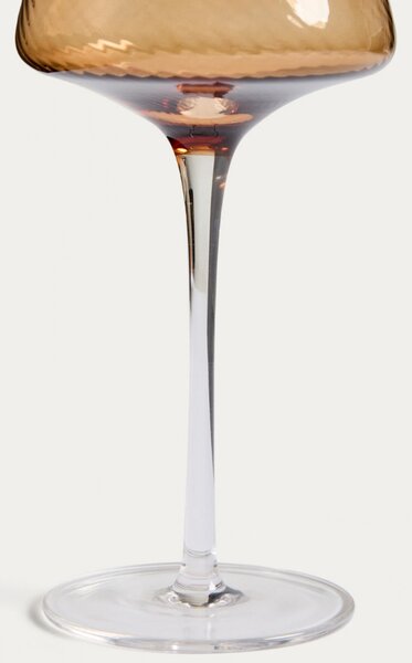 Kave Home Hnědá sklenička na víno Alori 460 ml