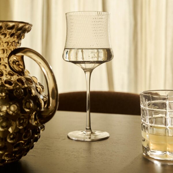 Kave Home Sklenička na víno Alori 460 ml