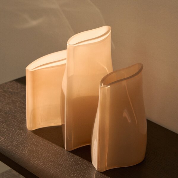 Kave Home Růžová skleněná váza Ardeni 22 cm